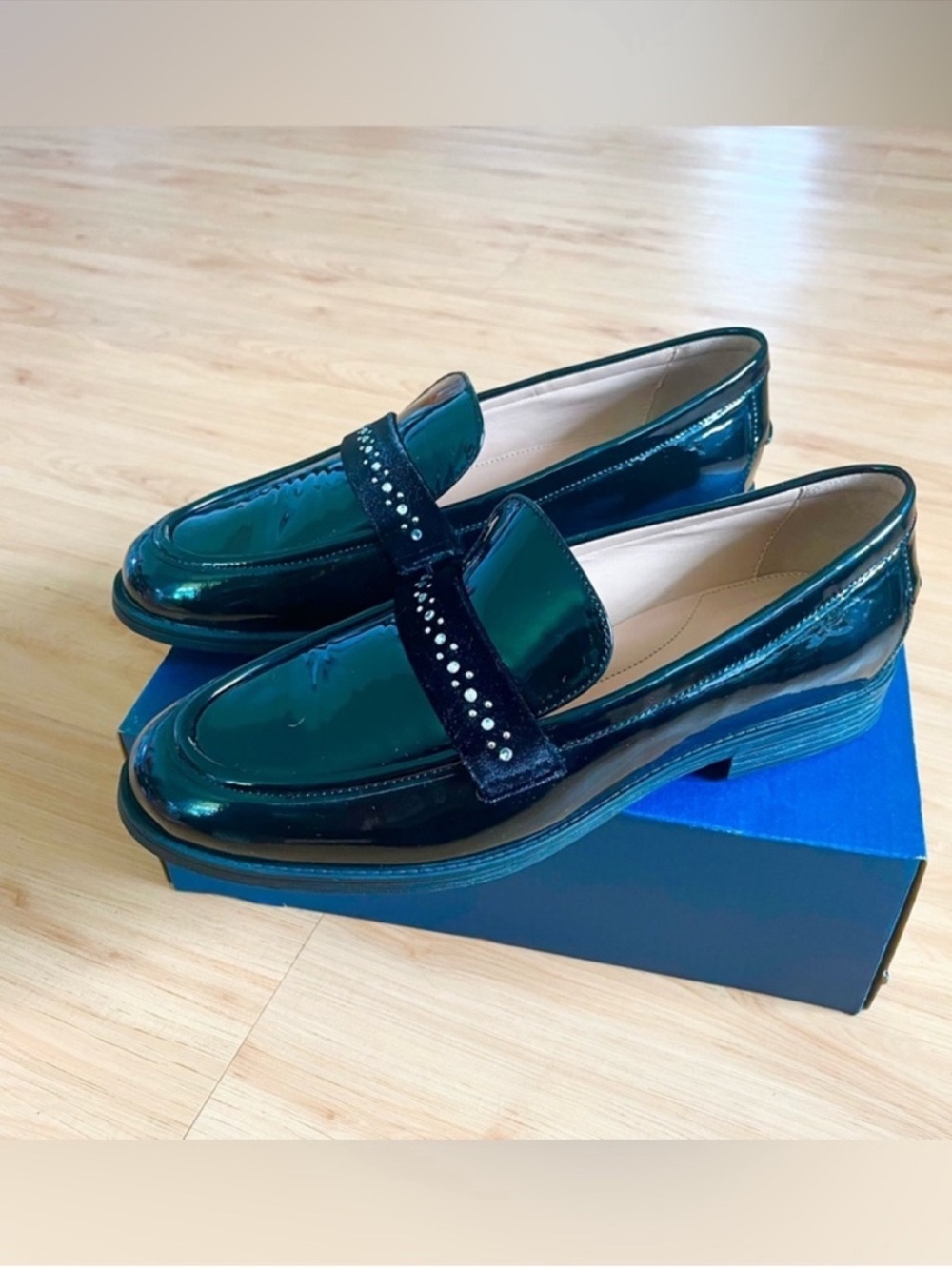 Cole Haan Women's Stassi
Embellished Loafers Women 9.5 US